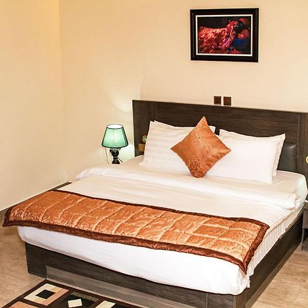 Beni Gold Hotel, Ikoyi ラゴス エクステリア 写真