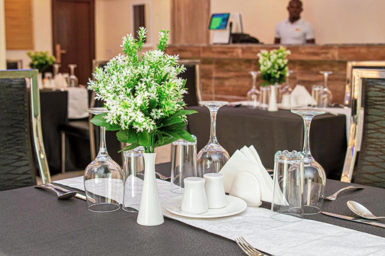 Beni Gold Hotel, Ikoyi ラゴス エクステリア 写真
